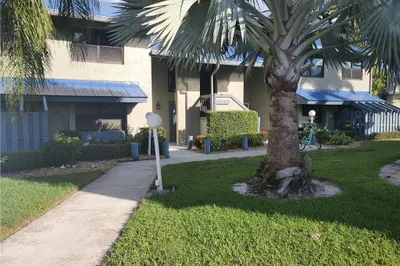 1411 NE 14th Court #13 1