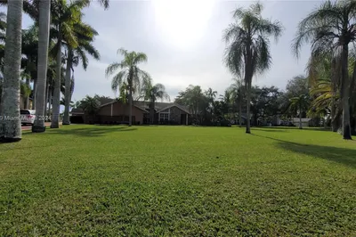 14900 SW 167th St 1