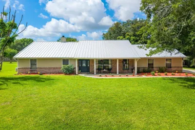 3603 River Birch Road 1