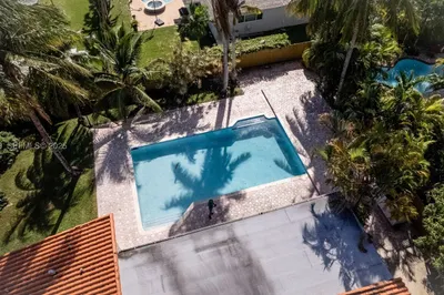 12250 SW 2nd St 1
