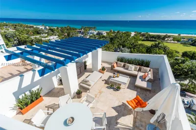 7600 Collins Ave #1012 1