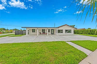 11300 SW 43rd St 1