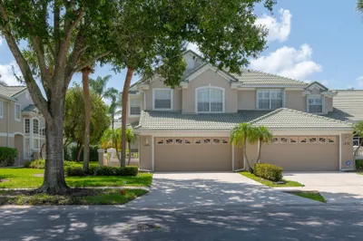 1676 SW Harbour Isles Circle #97 1