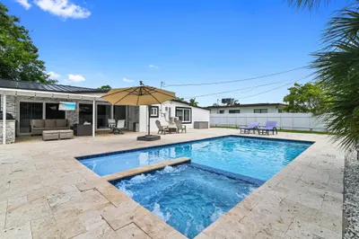 124 Davis Road 1