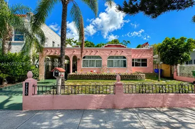 1720 SW 11th Ter 1