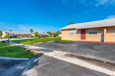 803 NE 3rd Street 1