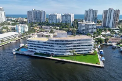 Direct Intracoastal View
