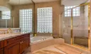 9022 Lakes Boulevard Photo