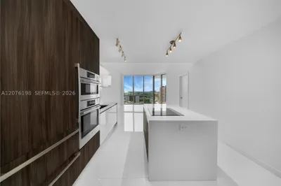 851 NE 1st AVE #2106 1