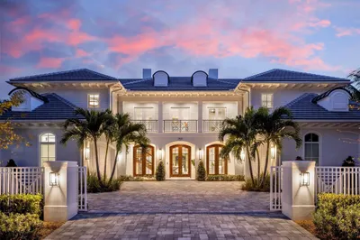 2520 Del Lago Drive 1