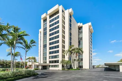 2220 S Ocean Boulevard #302 1