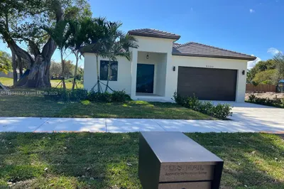 8500 SW 198th St 1