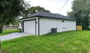 702 NW 39th Circle Photo