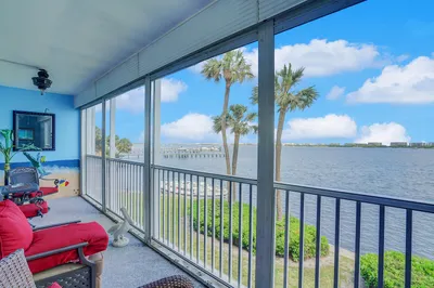 100 Waterway Drive S #209 1