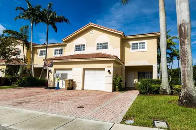 4225 E Stonecreek Cir #26 1