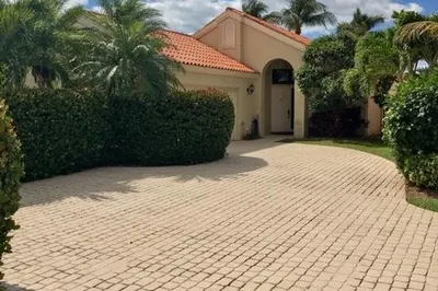 2657 La Lique Circle 1