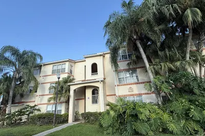 3390 Pinewalk Drive N #1012 1