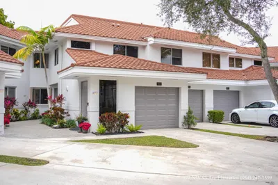977 NW 93rd Avenue 1