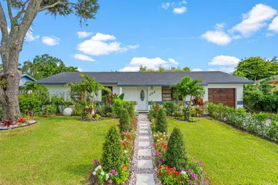 364 NW 17th Ct 1