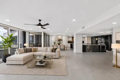 100 Lakeshore Drive #1755 1