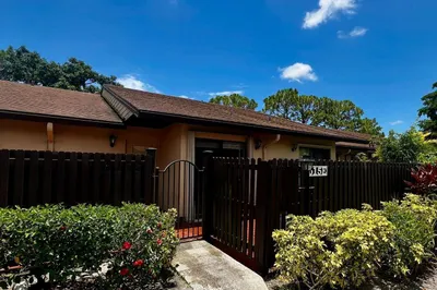 615 Sea Pine Way #E 1