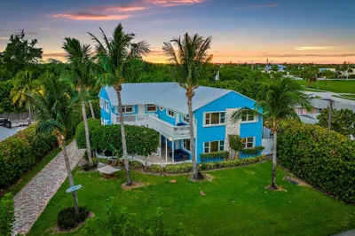 2507 N Ocean Drive 1