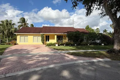 8619 SW 51st Street 1