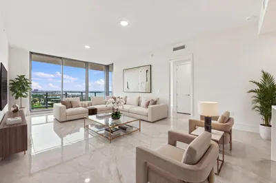 220 Lake Shore Drive #1517 1