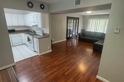 480 NW 20th Street #3060 1