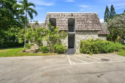 3101 Oakland Shores Drive #H210 1