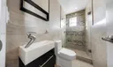 490 W 33rd Pl Photo