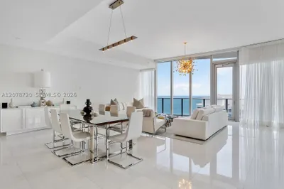 17475 Collins Ave #2203 1
