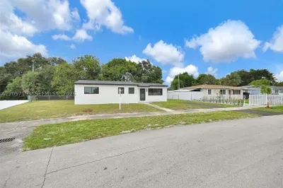 16930 NW 37th Pl 1