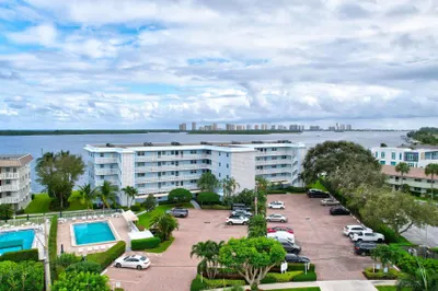 60 Yacht Club Drive #106 1