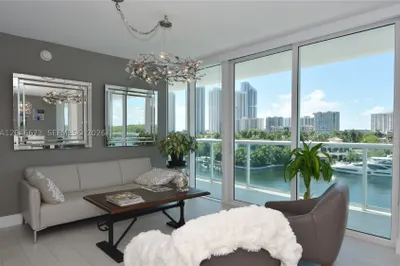 400 Sunny Isles Blvd #521 1