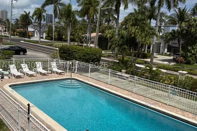 500 Layne Blvd #12 1