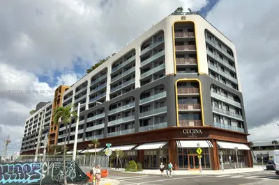 2700 NW 2nd Ave #305 1