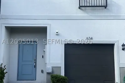 634 SW 12th St 1