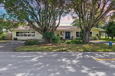 700 NE 2 Street 1