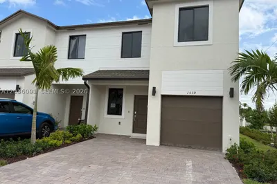 1539 NW 1st #1 1
