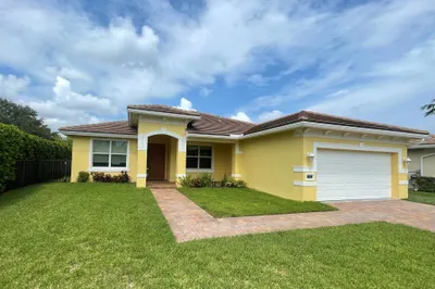 480 NW Windflower Terrace 1