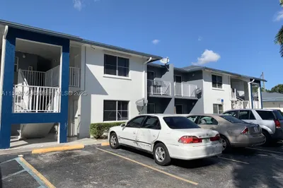 960 NW 15th St #3 1