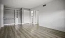 370 E Laurel Dr #3 E Photo