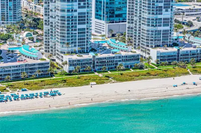16445 Collins Ave #1026 1