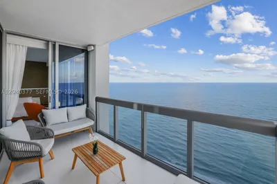 6899 Collins Ave #2208 1