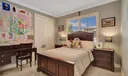 141 W 36th St Photo
