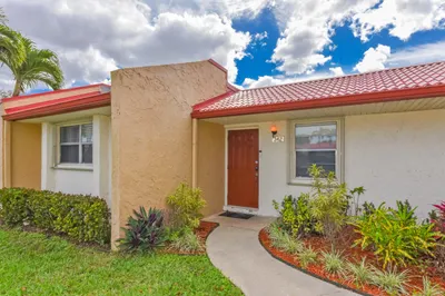 342 Lake Evelyn Drive 1
