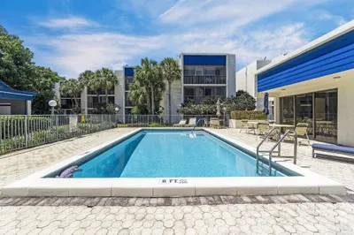 1555 S Federal Highway #107 1