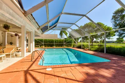 27_STN3BR_still_pool3