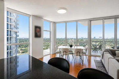 111 SE 8th Avenue #1402 1